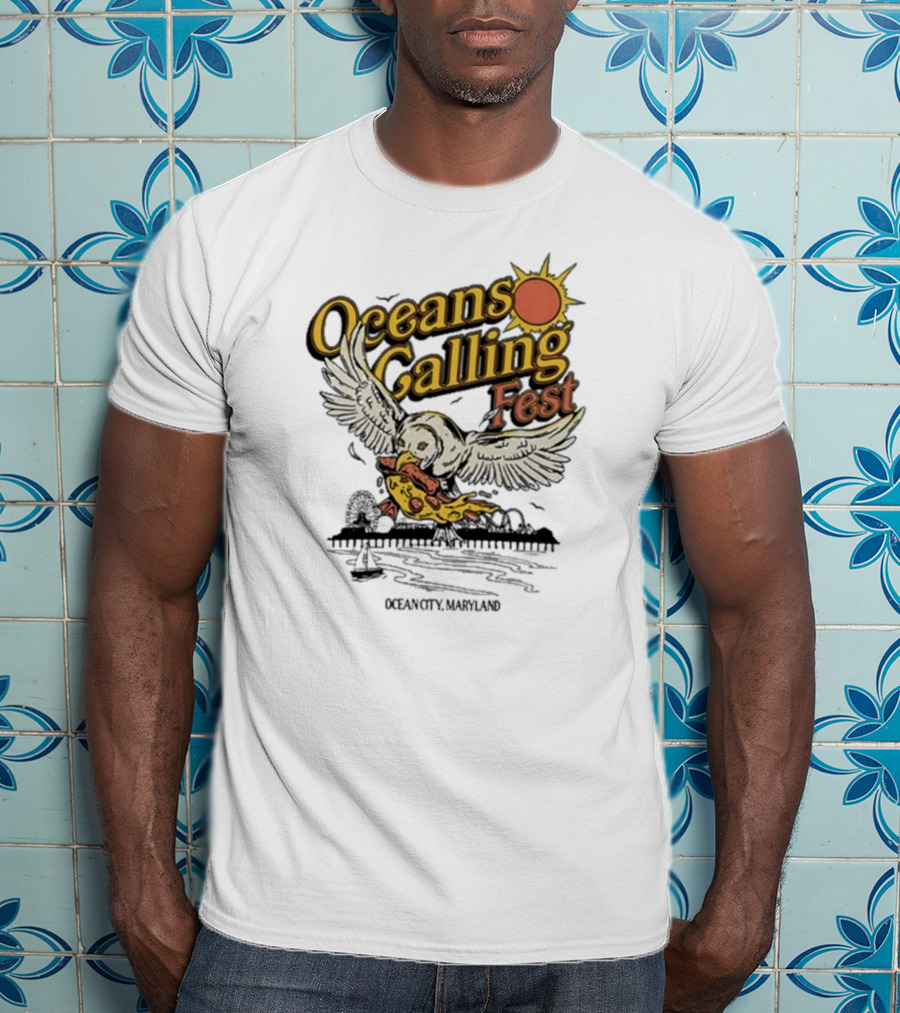 Oceans Calling Fest Seagull With Pizza Graphic T-Shirt