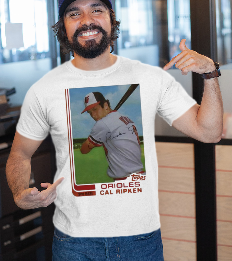 Cal Ripken Jr. Baltimore Orioles Baseball Card Topps MLB Signature Player T-Shirt