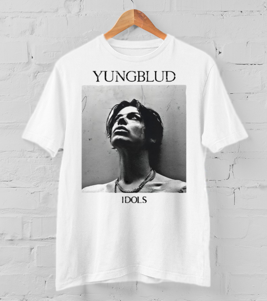 Yungblud Idols Black And White Portrait Chain Necklace T-Shirt