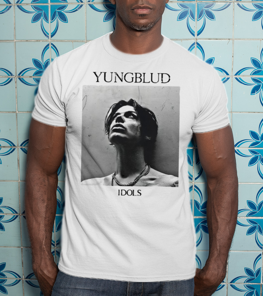 Yungblud Idols Black And White Portrait Chain Necklace T-Shirt