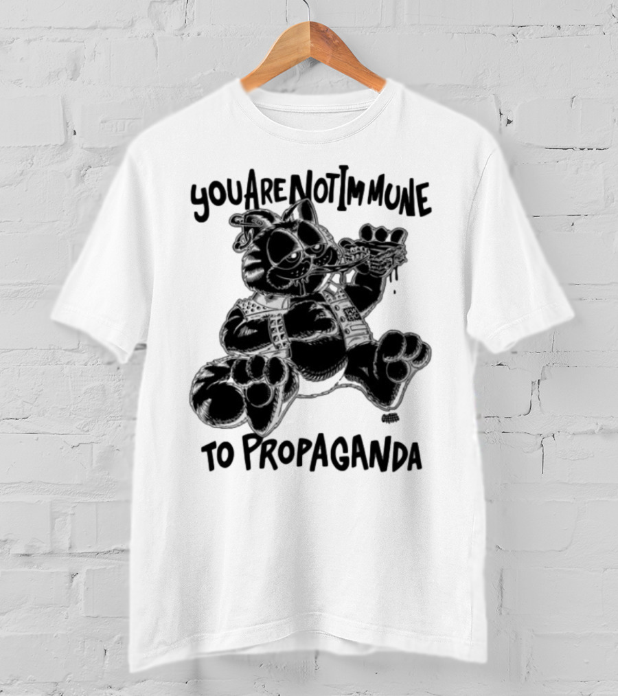Punkwithacamera Cat With Pizza You Are Not Immune To Propaganda T-Shirt