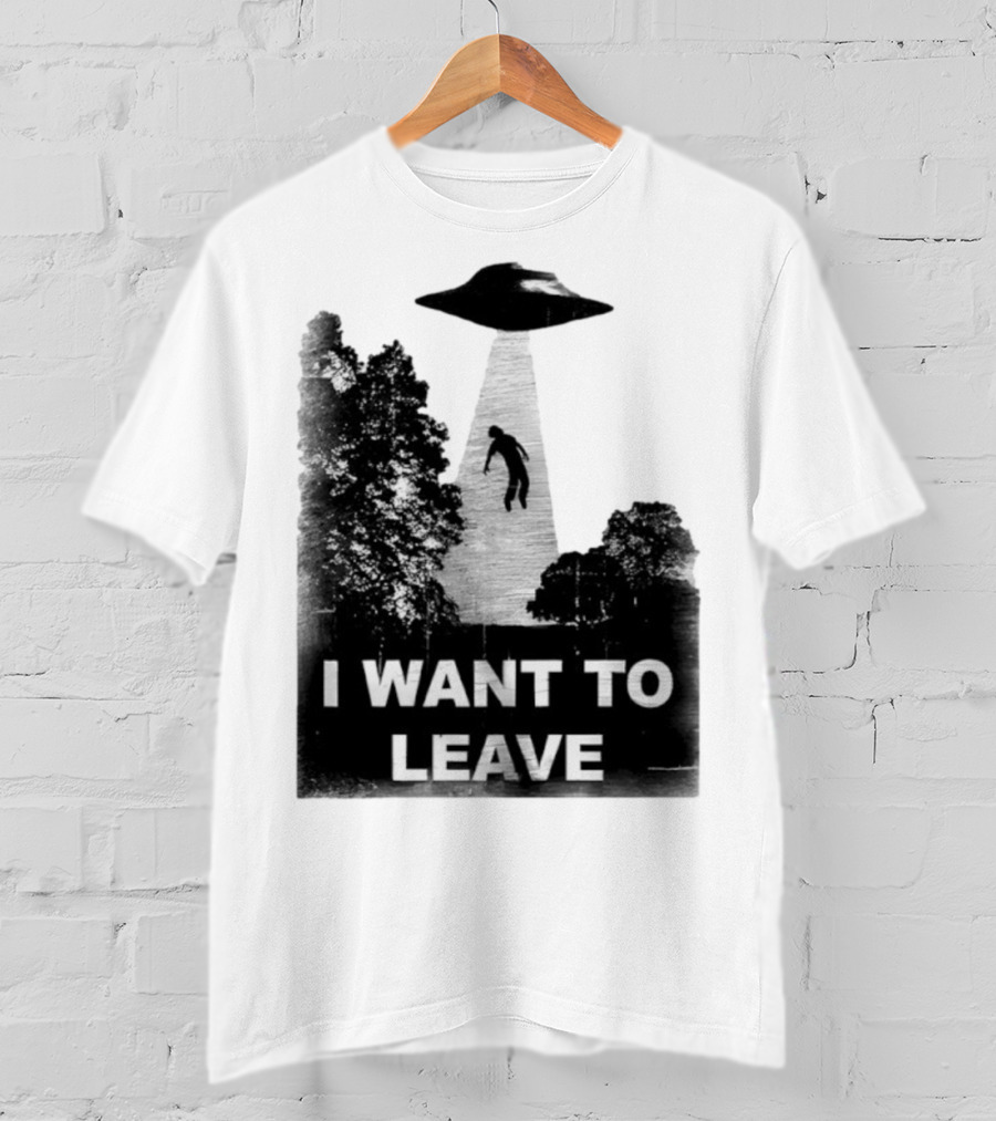 I Want To Leave UFO Abduction Scene Black And White Design T-Shirt
