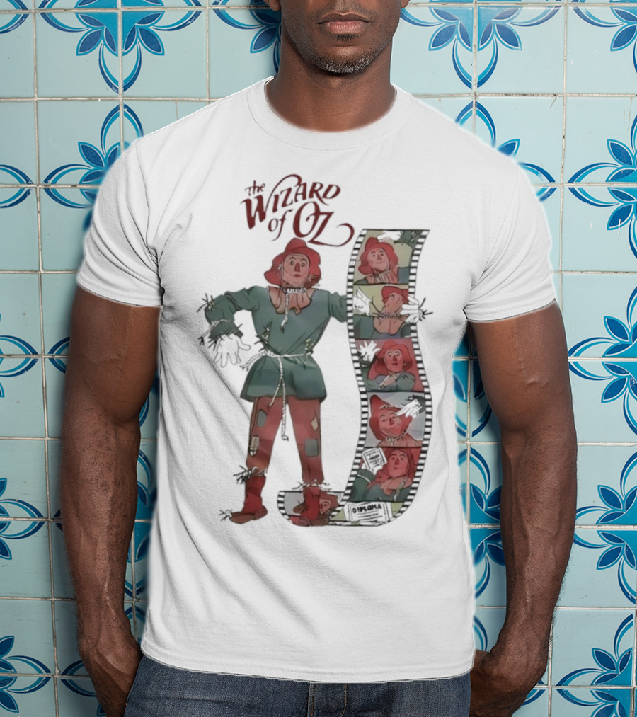 The Wizard Of Oz Scarecrow Illustration With Film Strip Style T-Shirt