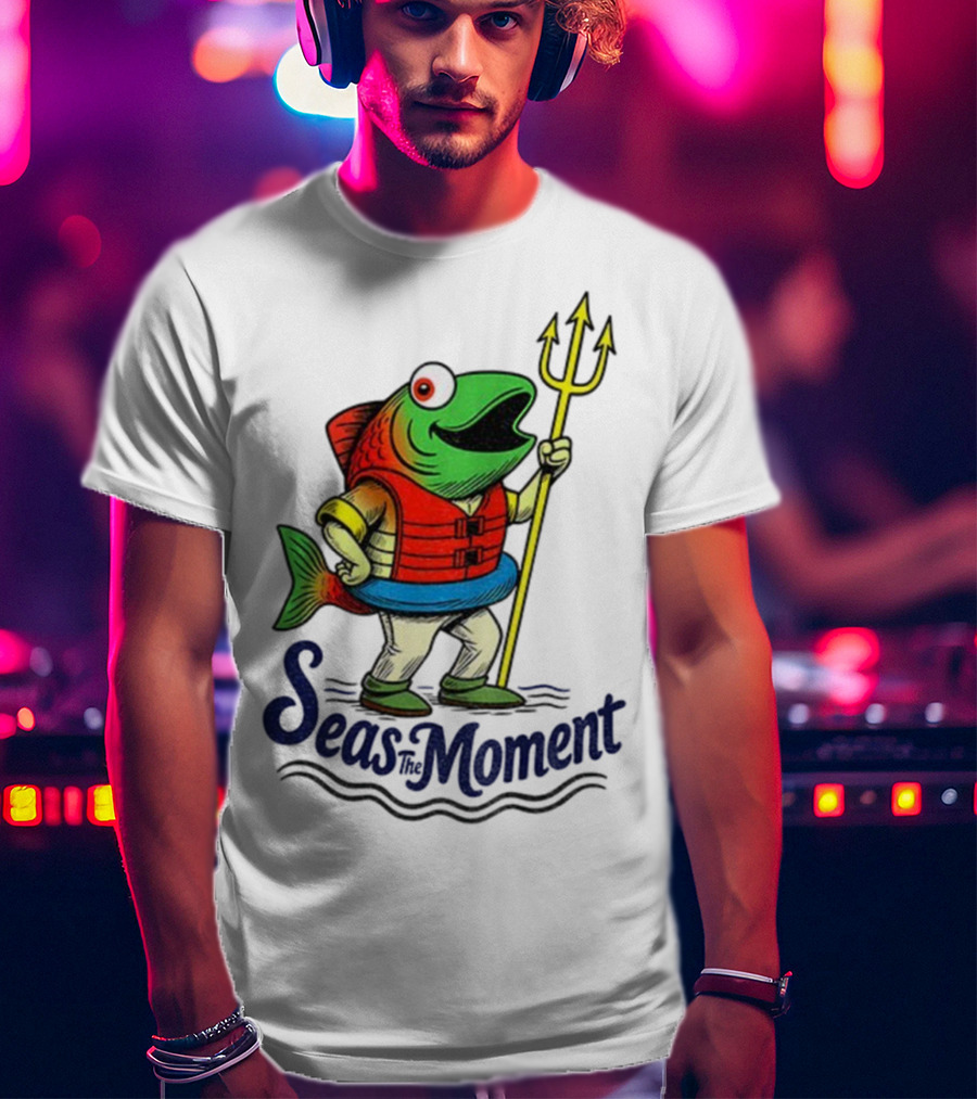 Seas The Moment Humpy Salmon Holding Trident Seattle Mariners MLB Baseball Fan Apparel T-Shirt