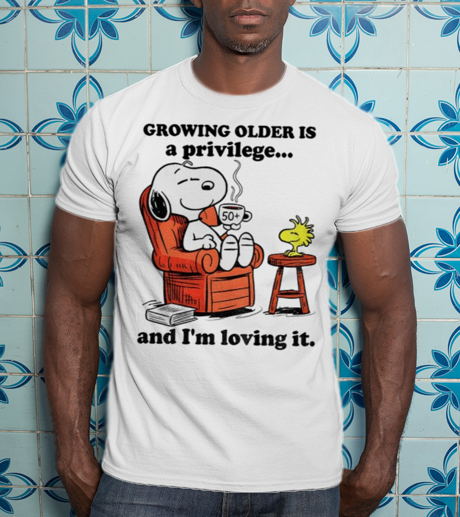 Snoopy And Woodstock Relaxing Growing Older 50+ Privilege And Loving It T-Shirt