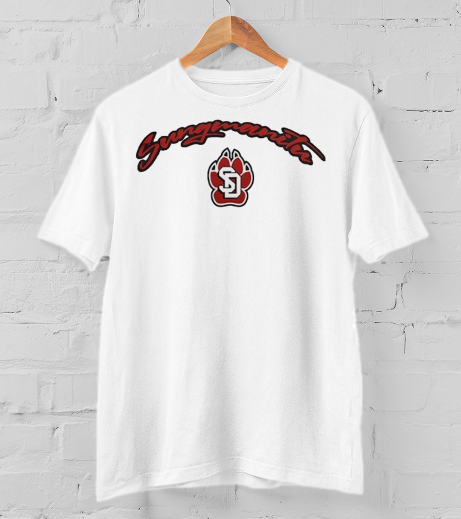 South Dakota Football Sungmanitu Native American Heritage SD Paw Print T-Shirt