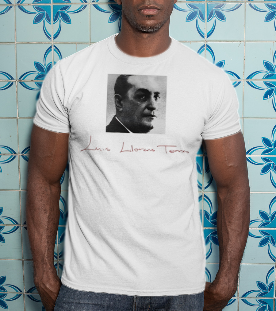 Debí Tirar Más Fotos En La Residencia Luis Llorens Torres T-Shirt