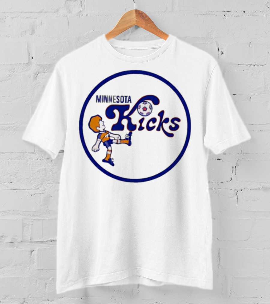 Minnesota Kicks Soccer Cartoon Player Retro Style T-Shirt