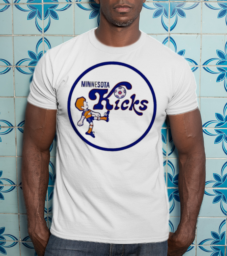 Minnesota Kicks Soccer Cartoon Player Retro Style T-Shirt