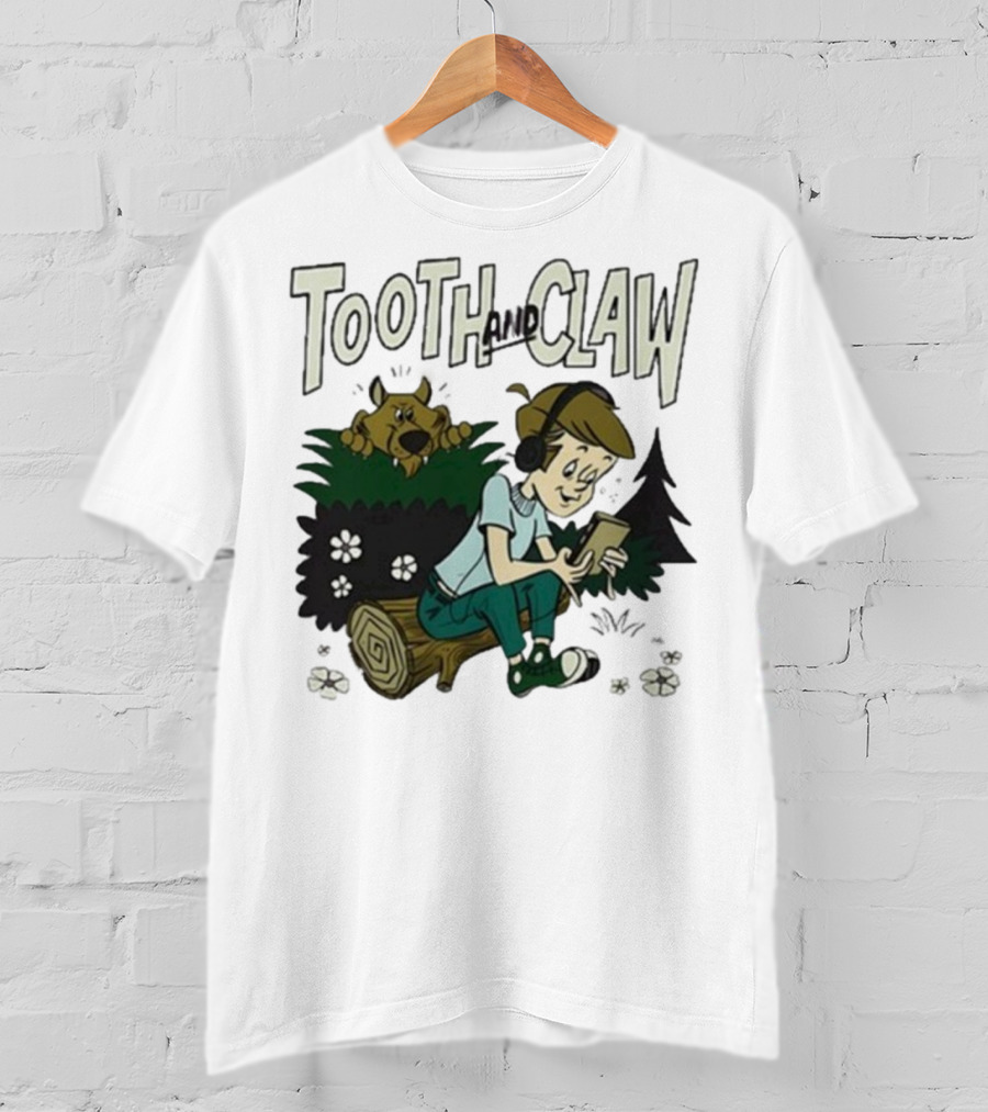 Tooth And Claw Podcast Don’t Look Behind You Headphones Listening Cartoon Dog Forest Scene T-Shirt