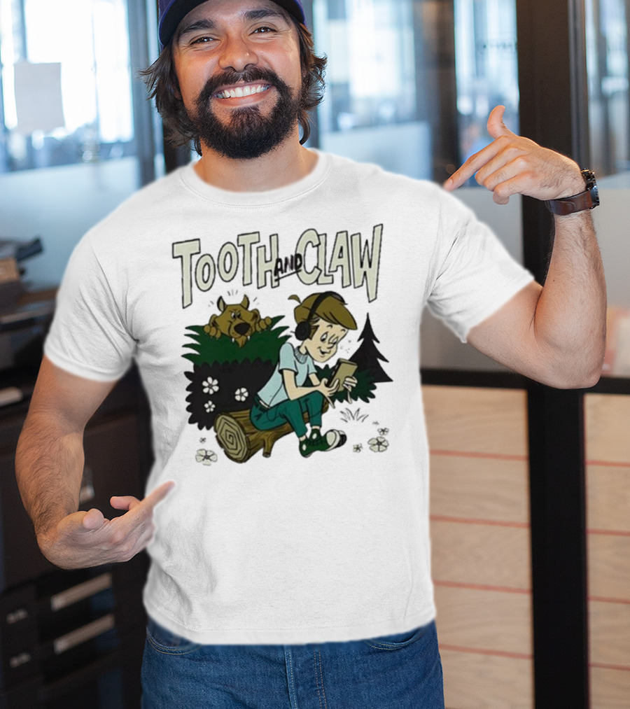Tooth And Claw Podcast Don’t Look Behind You Headphones Listening Cartoon Dog Forest Scene T-Shirt
