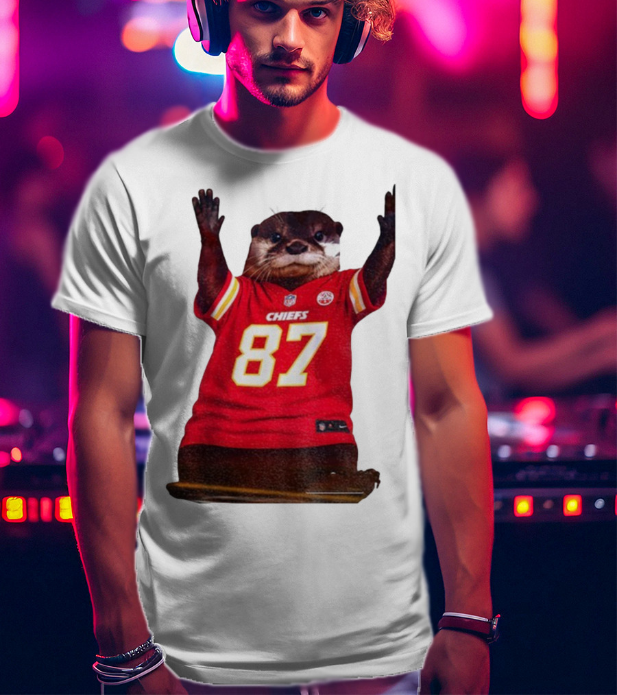 Travis Kelce 87 Kansas City Chiefs Sea Otter NFL Fan Jersey T-Shirt