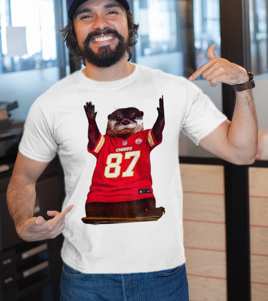 Travis Kelce 87 Kansas City Chiefs Sea Otter NFL Fan Jersey T-Shirt