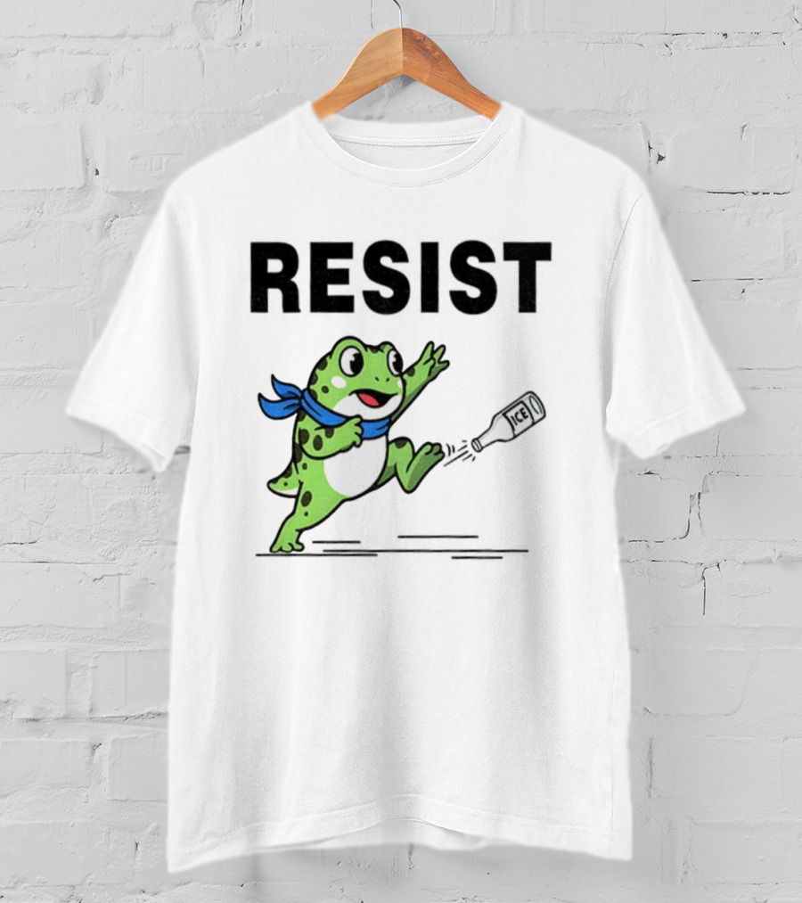 Portland Frog Resist Anti-ICE Protest Jumping Art T-Shirt