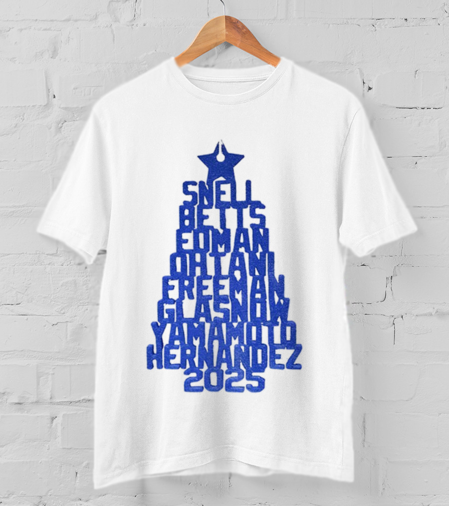 Los Angeles Dodgers Snell Betts Freeman Ohtani Freeman Glasnow Yamamoto Hernandez Christmas Tree 2025 T-Shirt