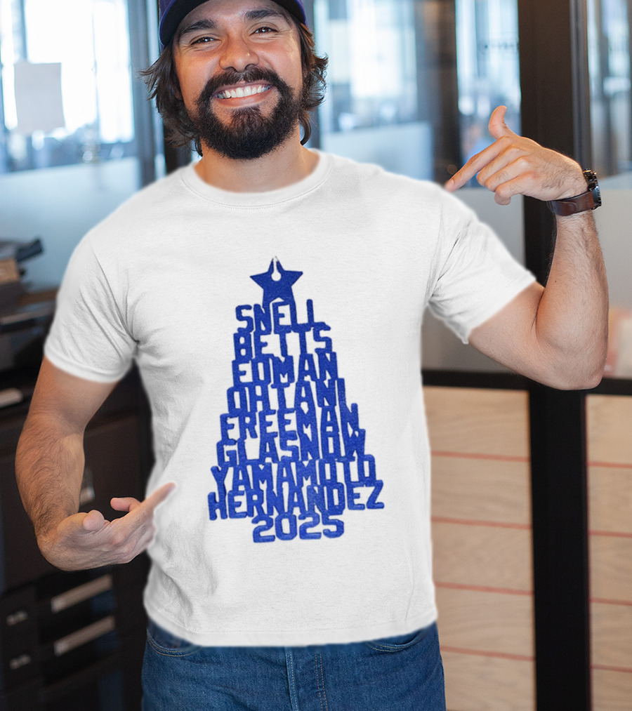 Los Angeles Dodgers Snell Betts Freeman Ohtani Freeman Glasnow Yamamoto Hernandez Christmas Tree 2025 T-Shirt