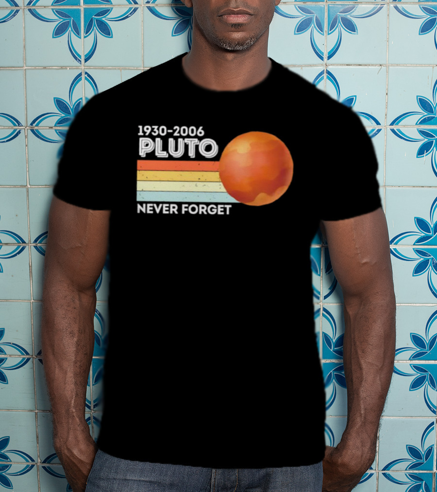 Pluto Never Forget 1930 2006 Vintage Retro Planet Tribute T-Shirt