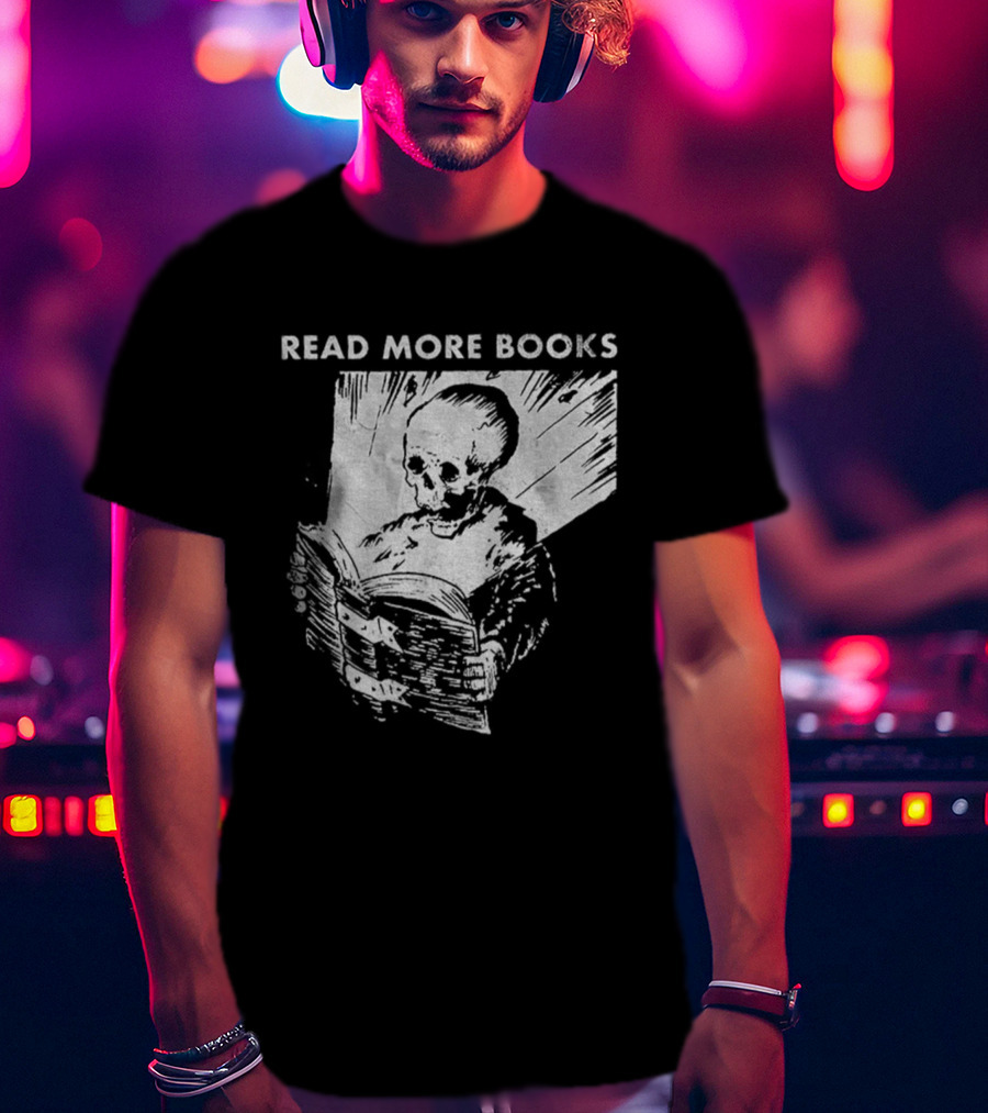 Read More Books Skeleton Vintage Style T-Shirt