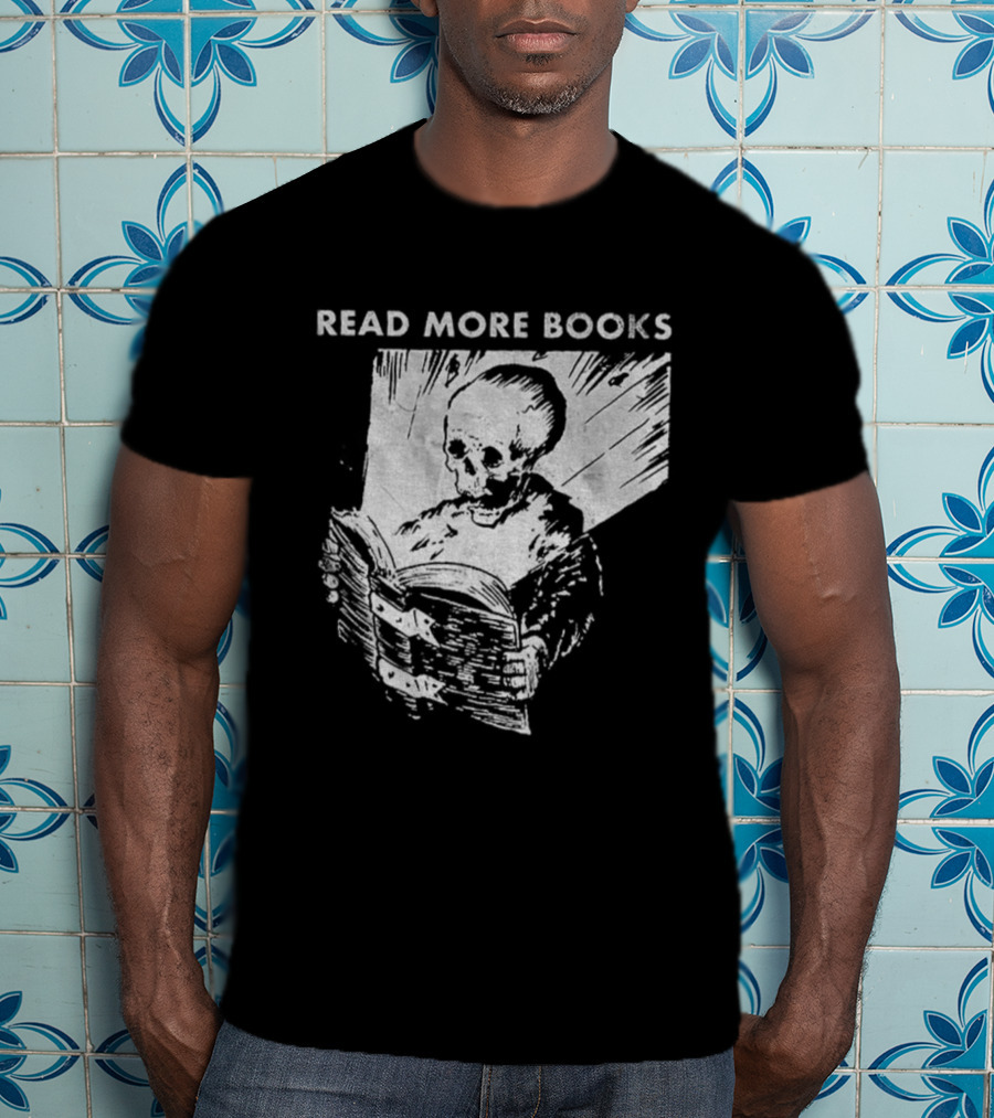 Read More Books Skeleton Vintage Style T-Shirt