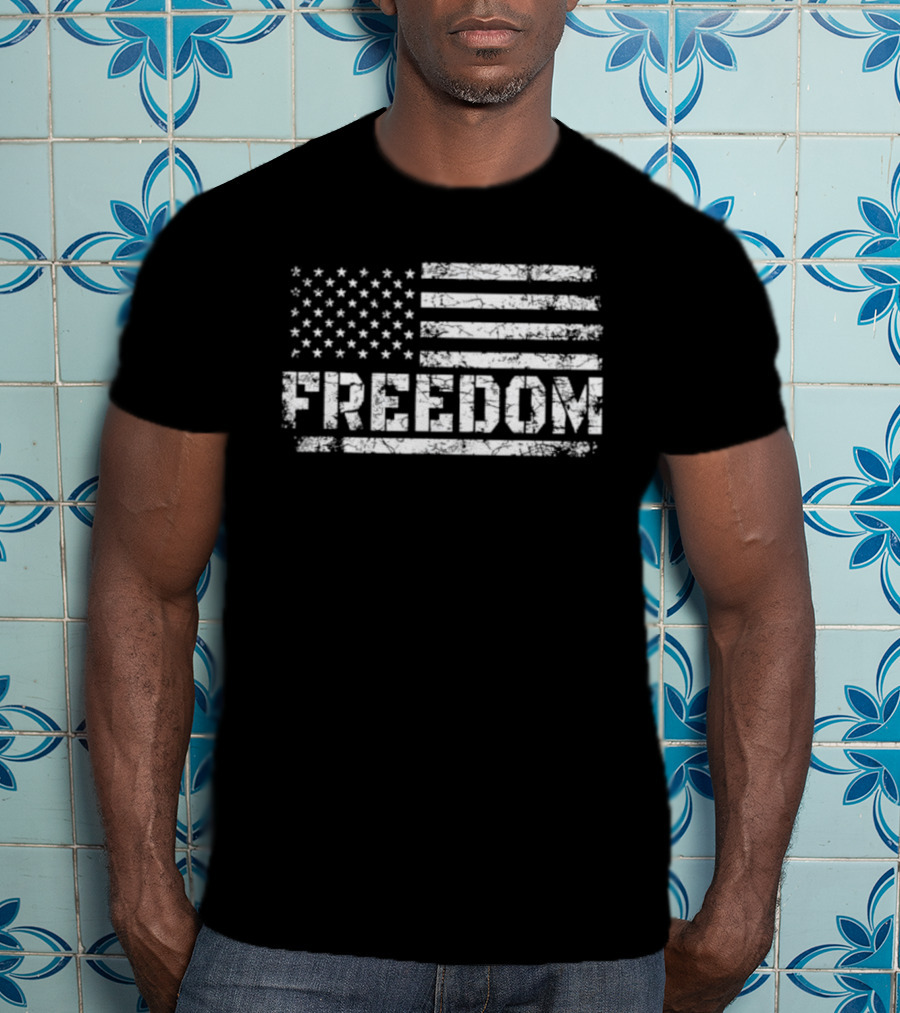 USA Flag Distressed Freedom Grunge Style T-Shirt