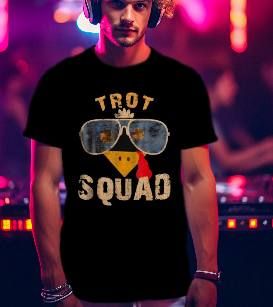 Thanksgiving Turkey Trot Squad Sunglasses Turkey Face 2025 Race T-Shirt