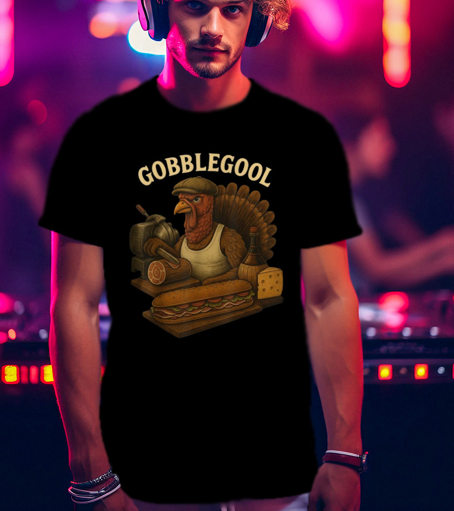 Gobblegool Turkey With Cap Cutting Meat Thanksgiving Sandwich T-Shirt