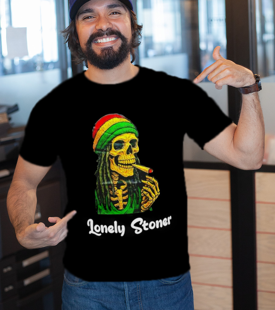 Lonely Stoner Dreadlocked Skull Smoking Rasta Colors T-Shirt