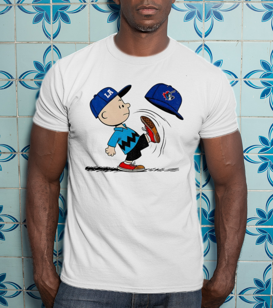 Los Angeles Dodgers LA Cap Charlie Brown Kicking Toronto Blue Jays Hat Peanuts Crossover T-Shirt