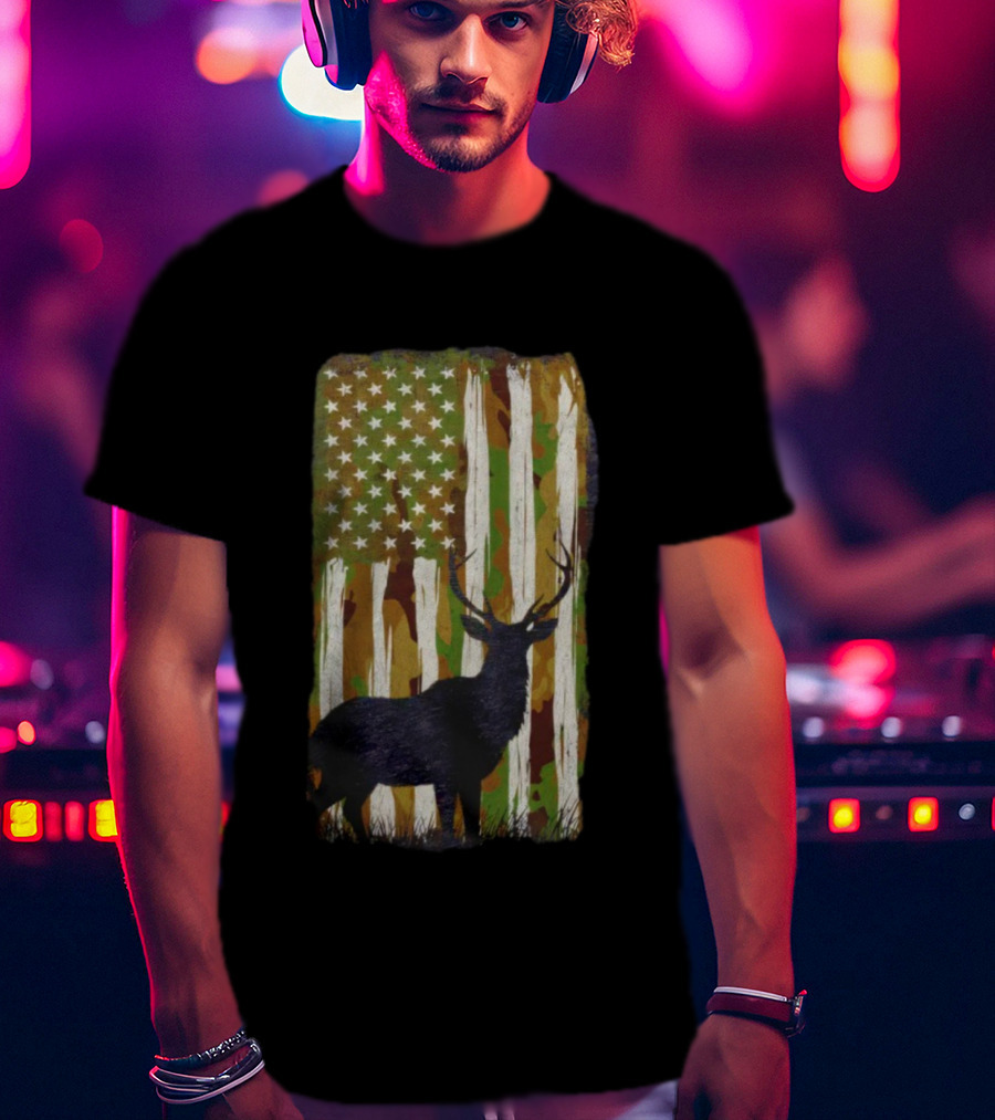 Camo Buck American Flag Camouflage Silhouette T-Shirt