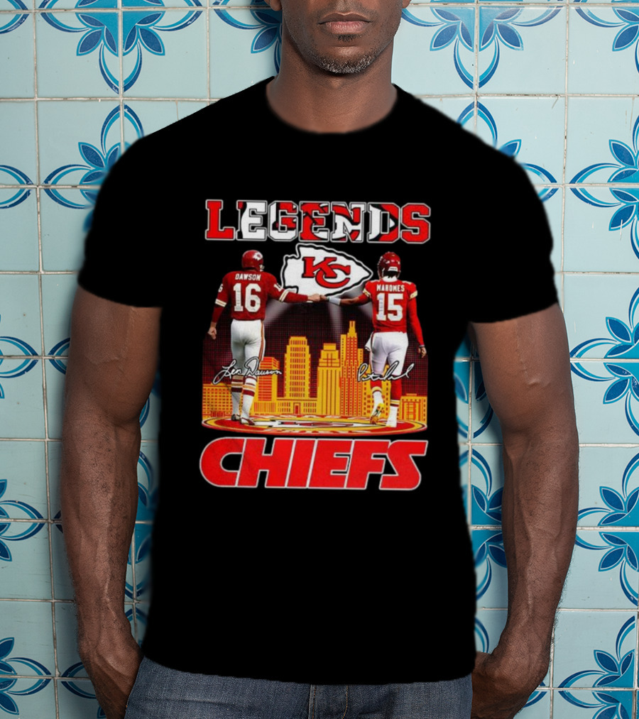 Len Dawson Patrick Mahomes Kansas City Chiefs Legends Signatures T-Shirt