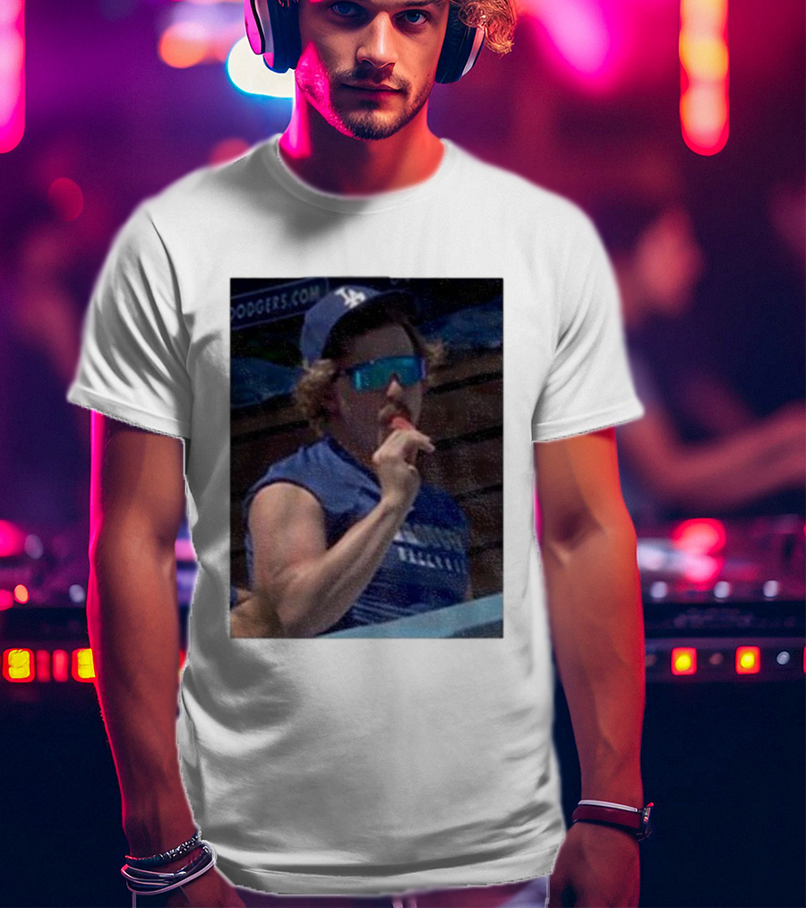 Dodgers Kike Hernandez Eating Popsicle Photo With LA Cap T-Shirt