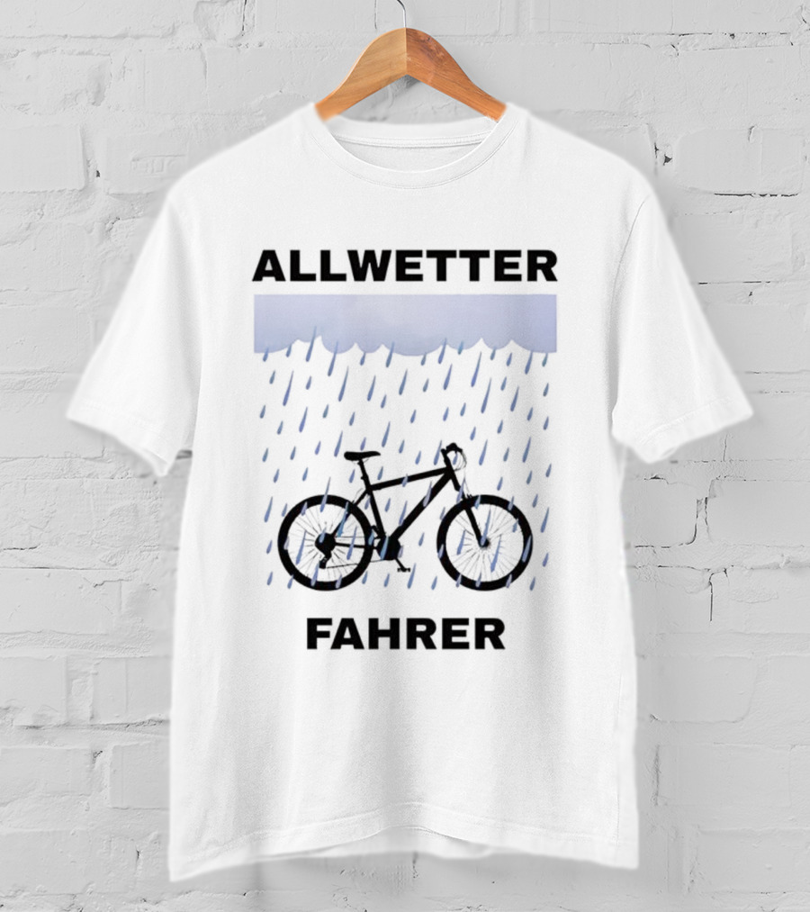 Allwetter Fahrer Bicycle In Rain Scene T-Shirt