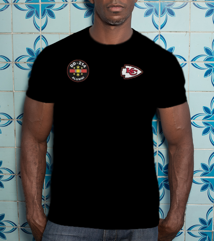 Kansas City Chiefs Never Underestimate A Commanders Fan DD-214 Alumni T-Shirt