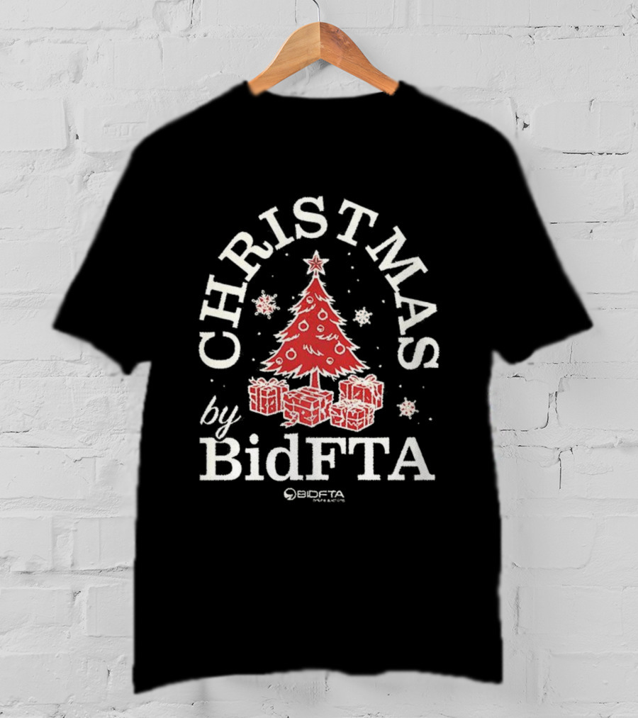 Christmas Tree And Gifts By BidFTA T-Shirt
