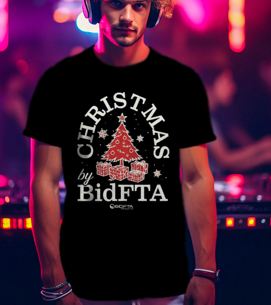 Christmas Tree And Gifts By BidFTA T-Shirt