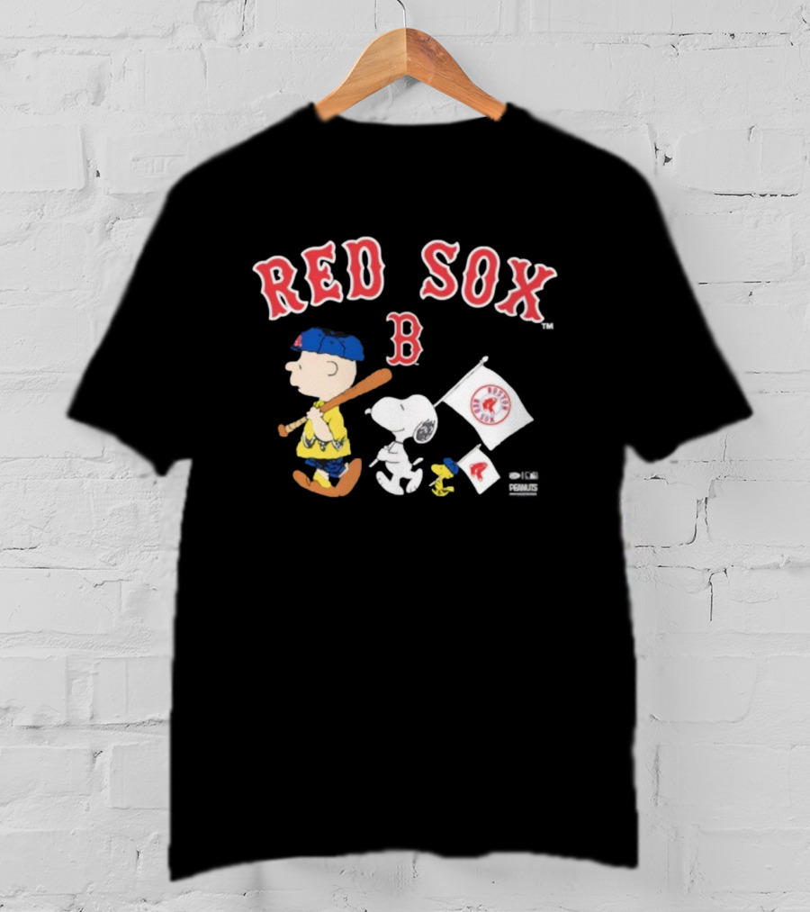Boston Red Sox Charlie Brown Snoopy Peanuts Baseball Flag T-Shirt