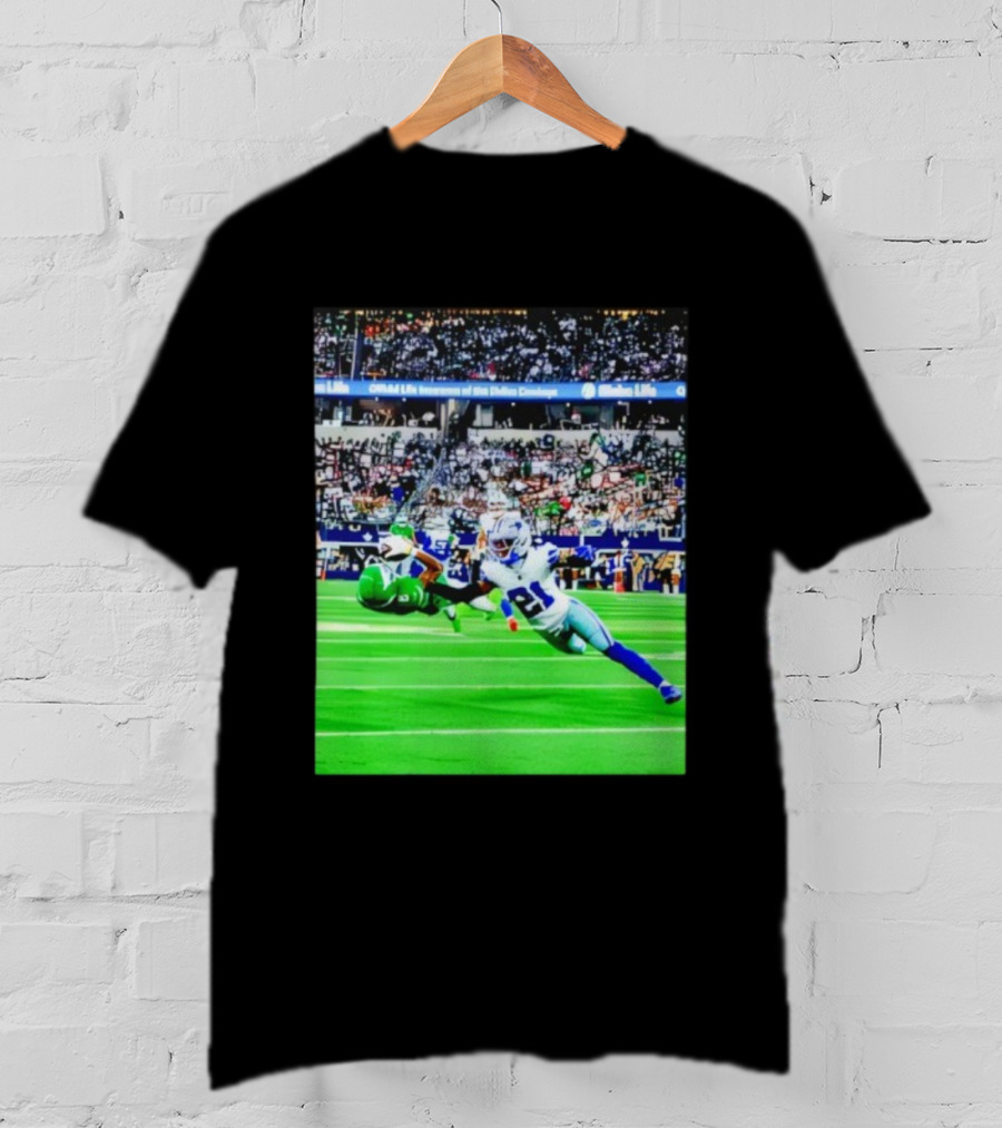 Evonta Smith Spectacular Leap Against Cowboys T-Shirt