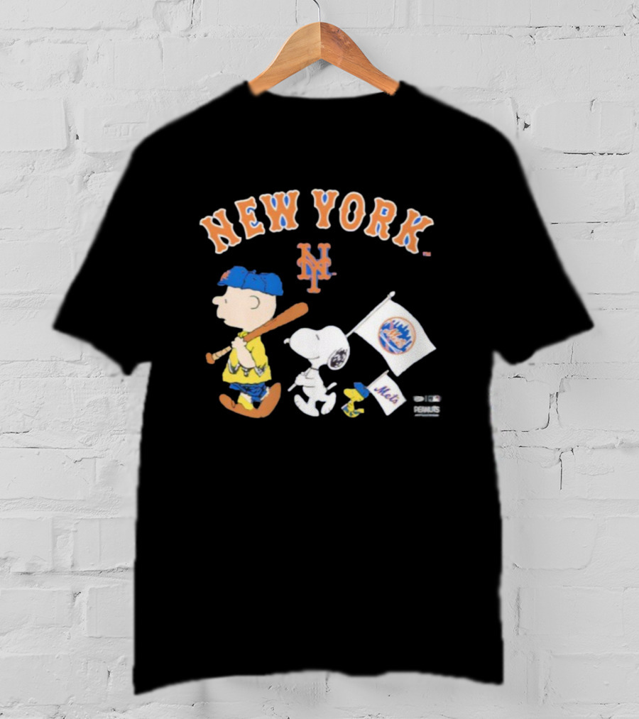 New York Mets Peanuts Characters Charlie Brown Snoopy Woodstock T-Shirt