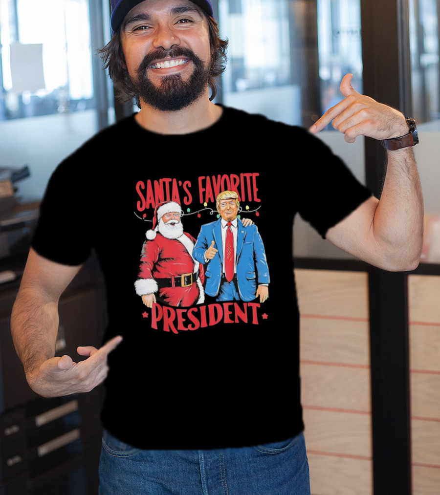Santa's Favorite President Christmas Light Santa Trump T-Shirt