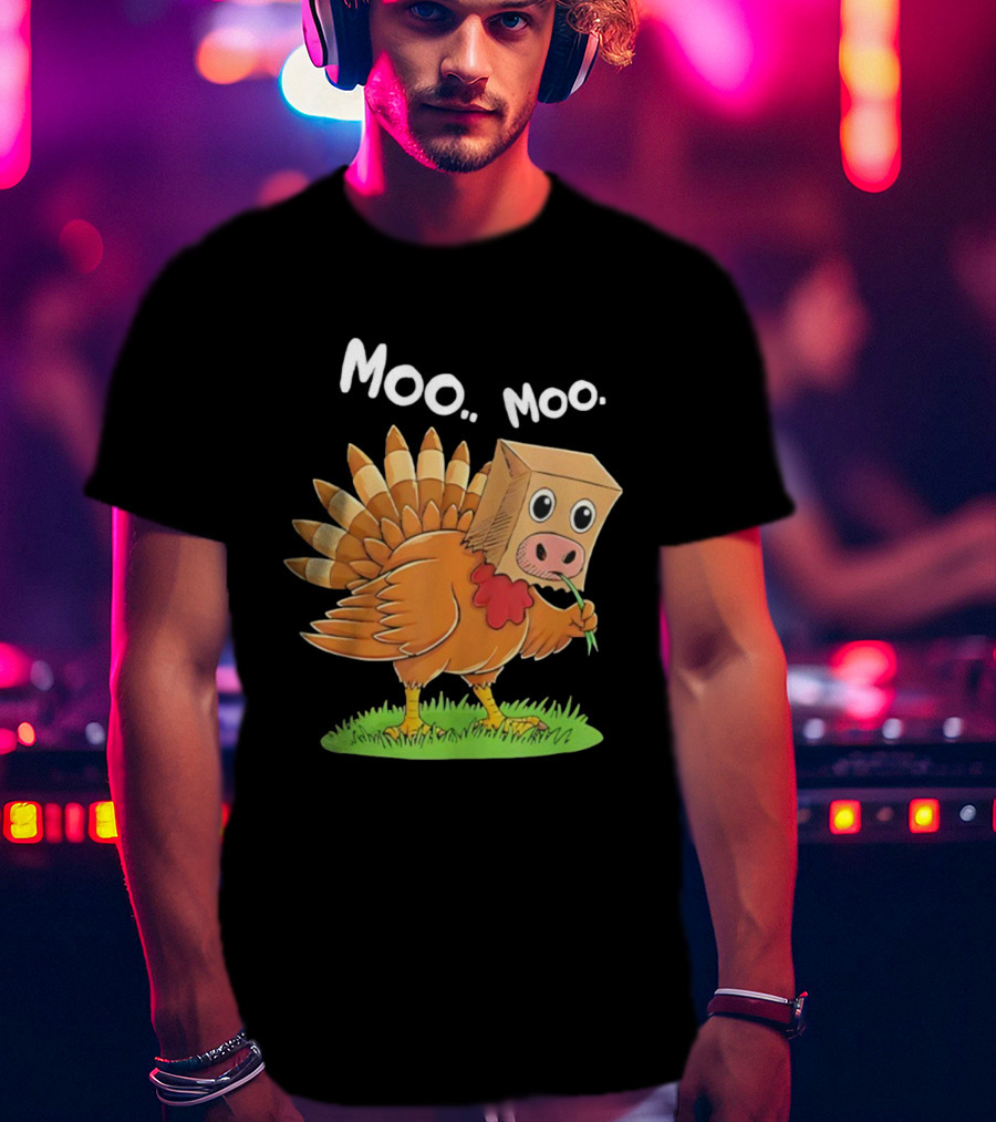 Turkey Cow Moo Moo Thanksgiving Funny T-Shirt
