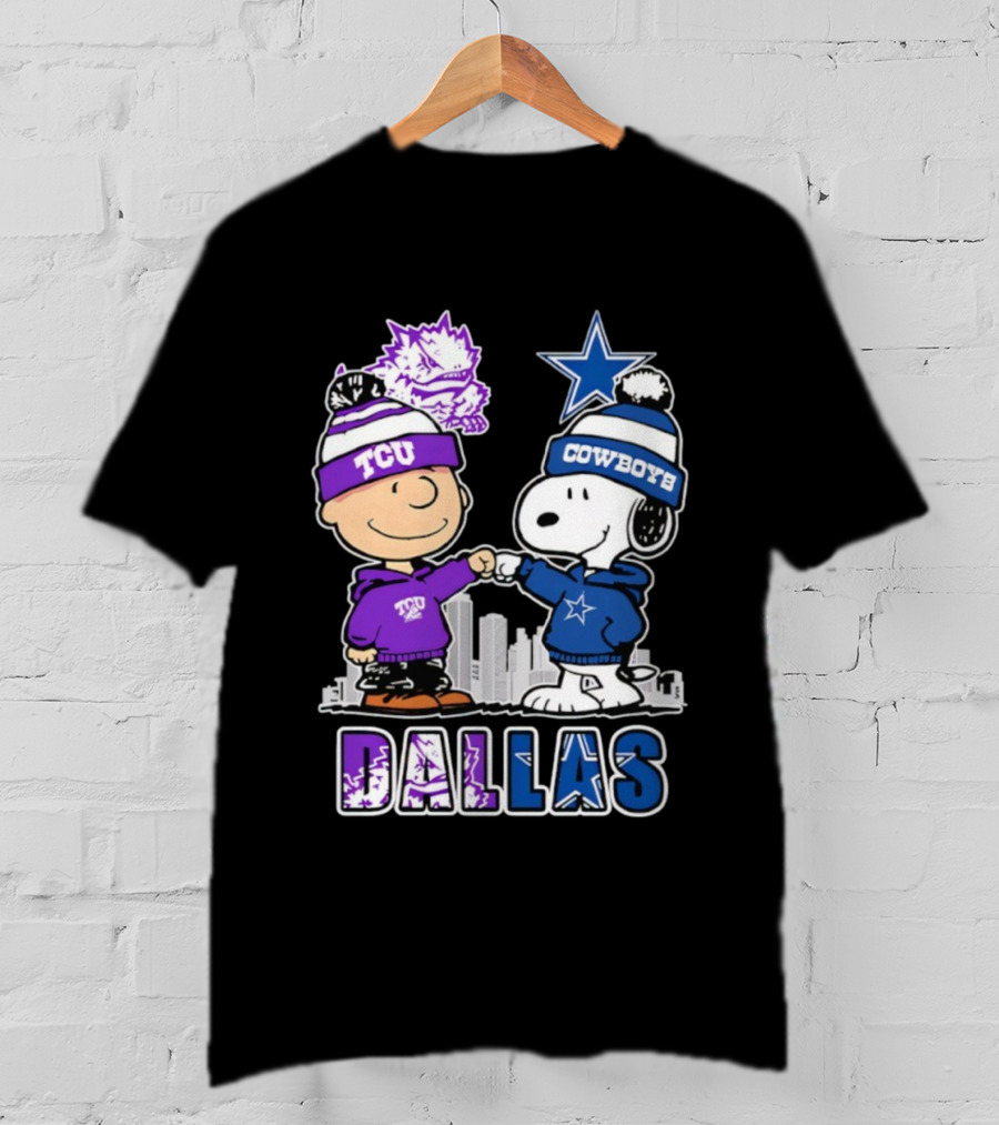 Charlie Brown Snoopy TCU Horned Frogs Dallas Cowboys Fist Bump Skyline T-Shirt