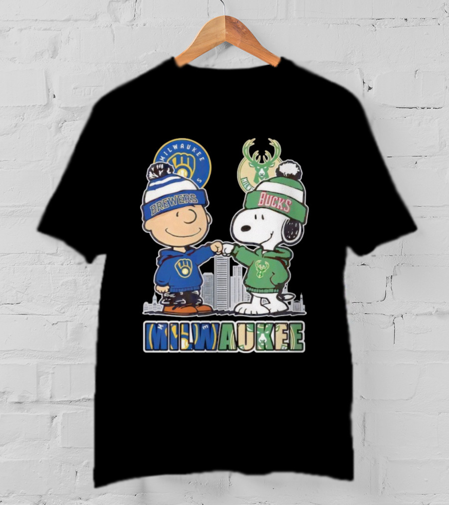 Charlie Brown Snoopy Milwaukee Brewers Bucks Fist Bump T-Shirt