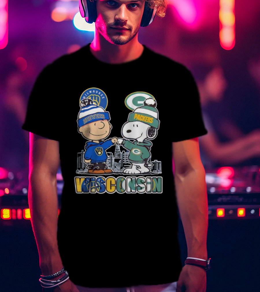 Charlie Brown Snoopy Wisconsin Milwaukee Brewers Green Bay Packers Apparel T-Shirt