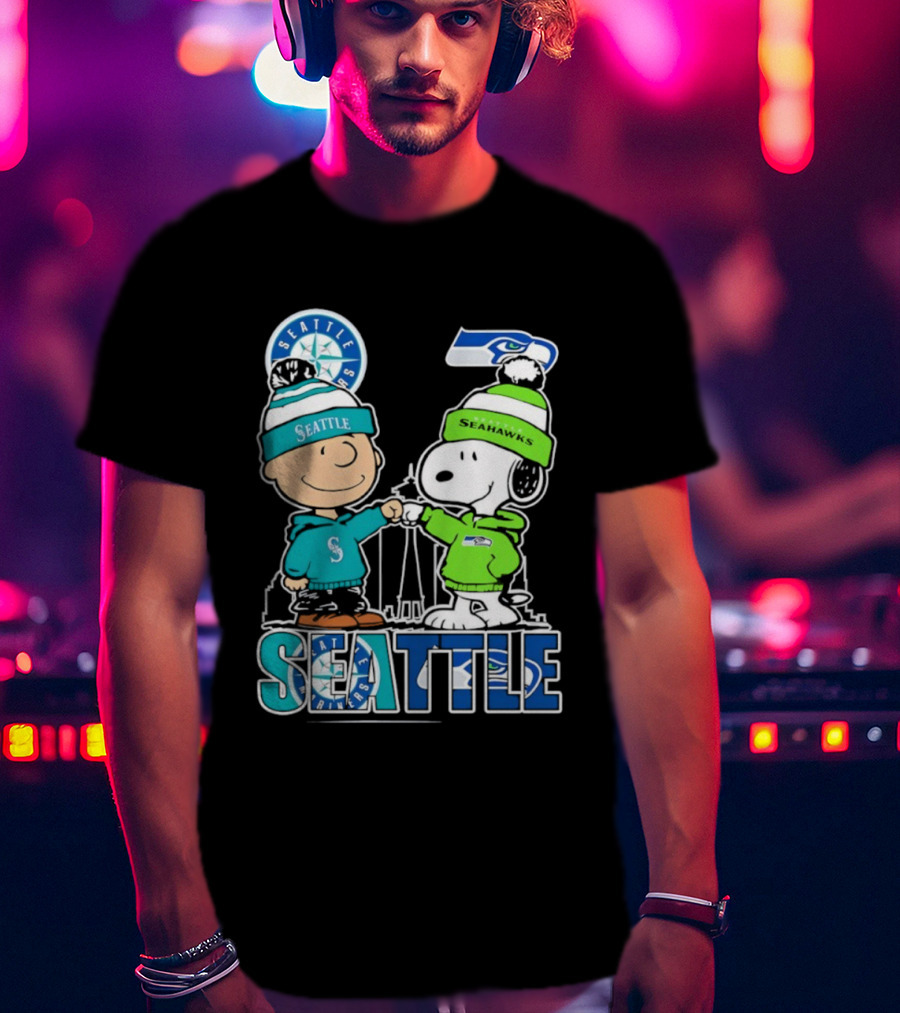 Charlie Brown Snoopy Seattle Seahawks Mariners Fist Bump T-Shirt