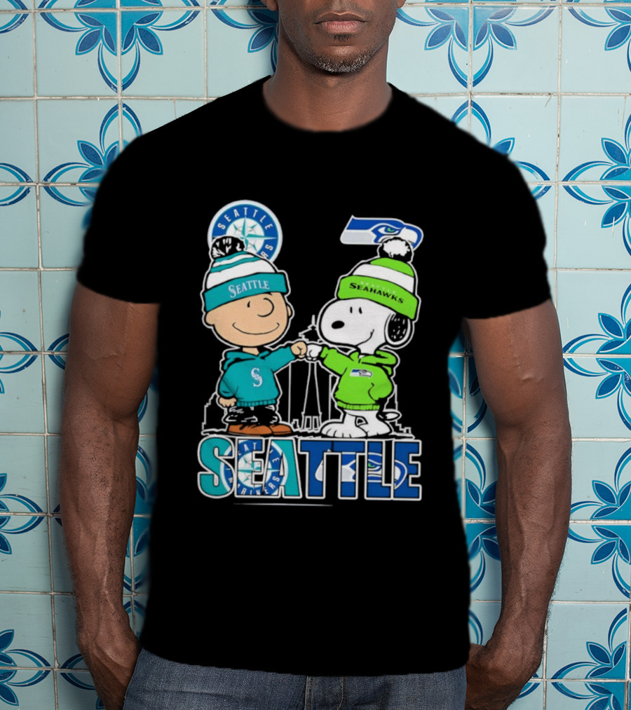 Charlie Brown Snoopy Seattle Seahawks Mariners Fist Bump T-Shirt