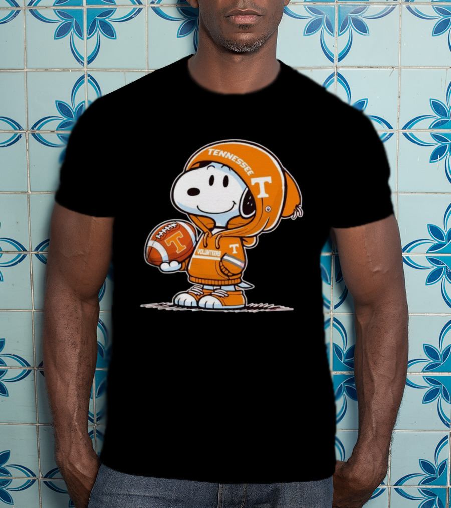 Snoopy Tennessee Volunteers Football T-Shirt