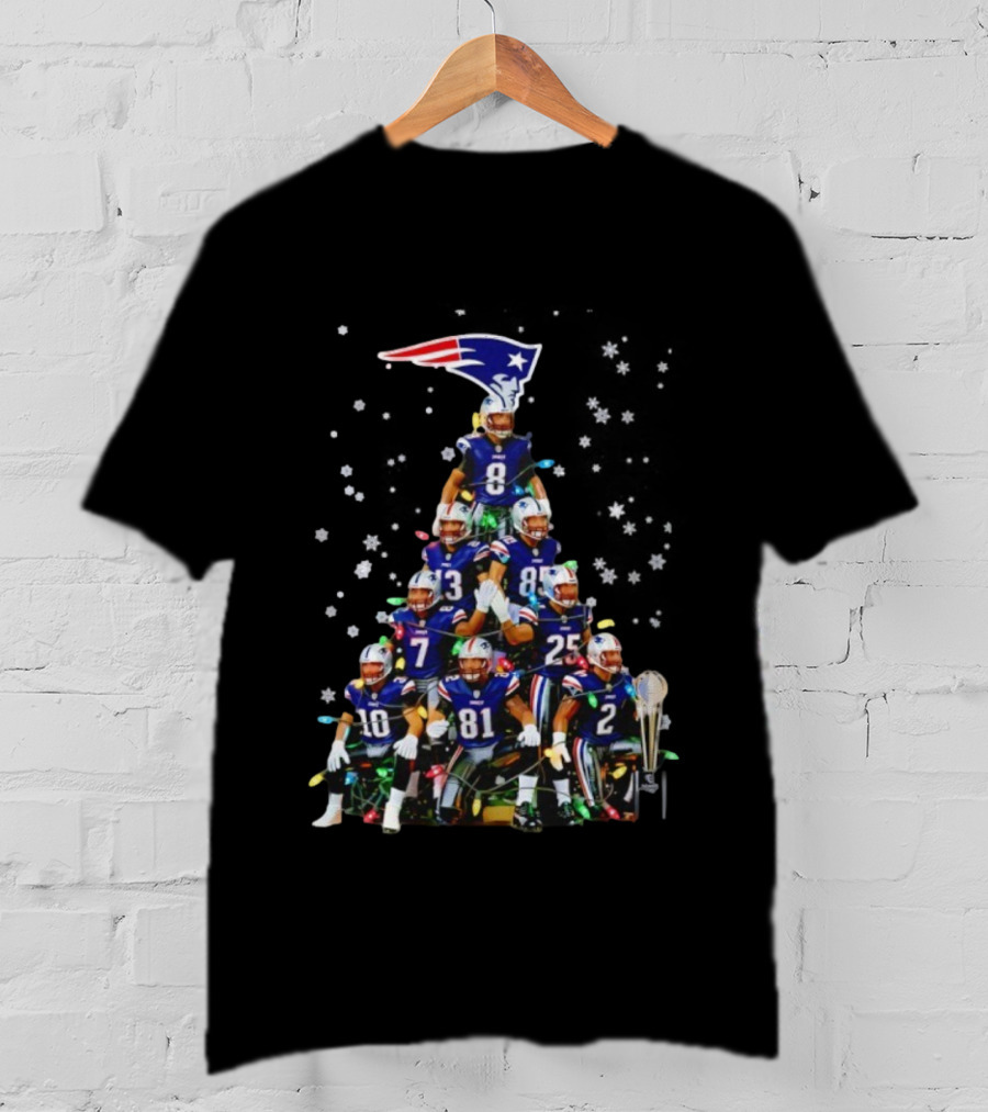 New England Patriots Players Tree With Christmas Lights And Trophy T-Shirt