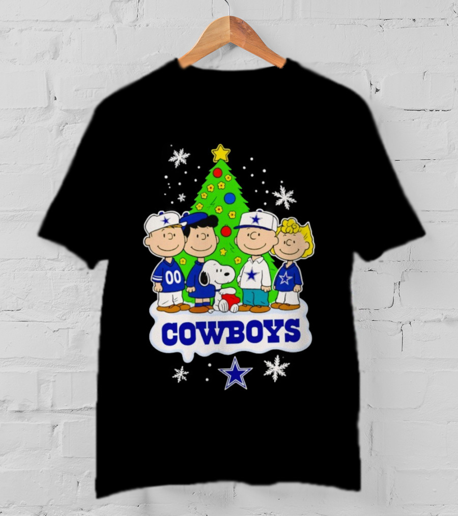 Peanuts Christmas With Dallas Cowboys NFL Team Snoopy And Friends T-Shirt