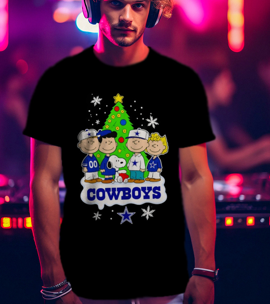 Peanuts Christmas With Dallas Cowboys NFL Team Snoopy And Friends T-Shirt