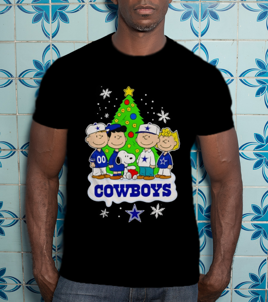 Peanuts Christmas With Dallas Cowboys NFL Team Snoopy And Friends T-Shirt